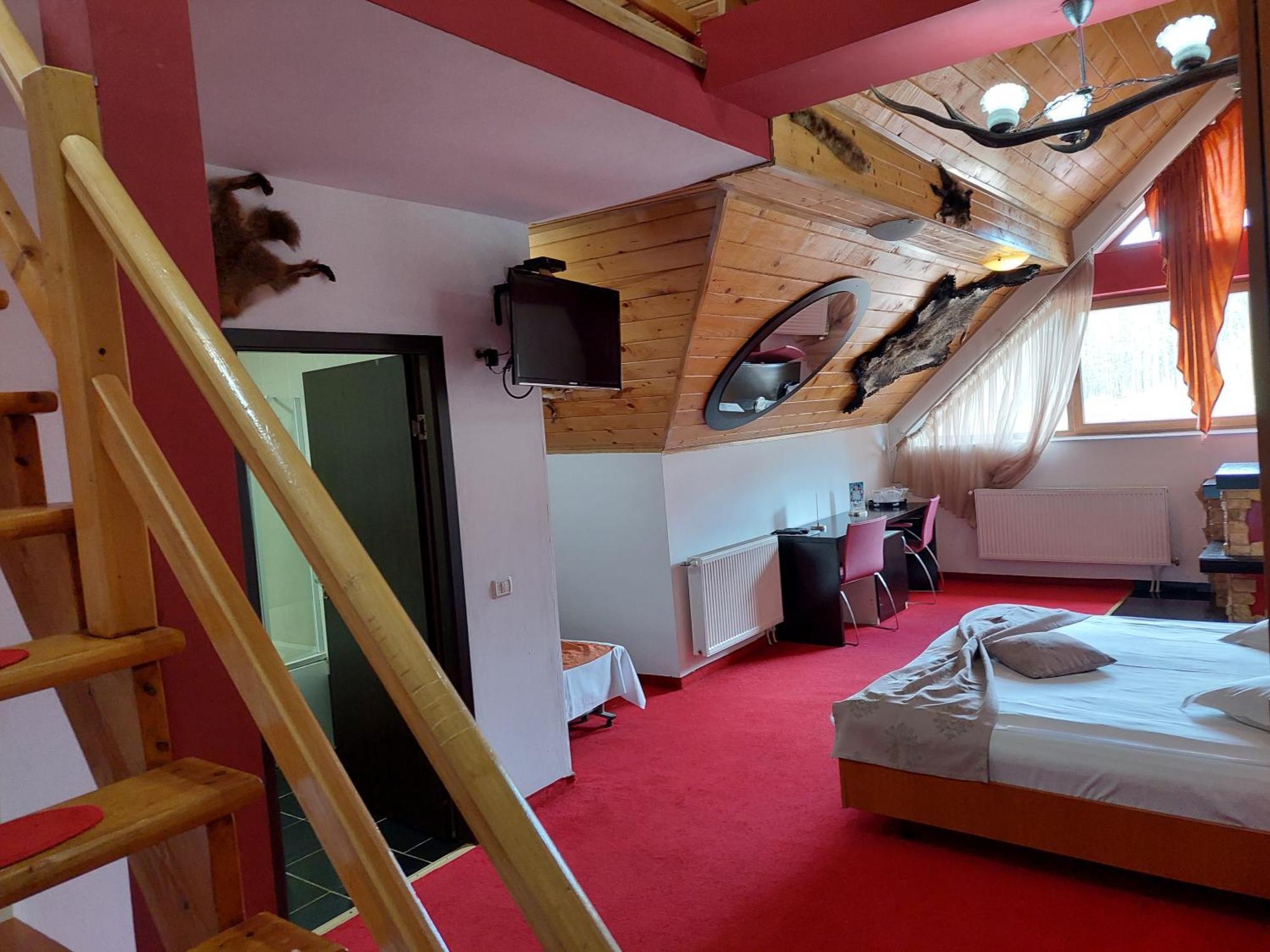 Pension Chalet Poiana Marului Ranch Экстерьер фото